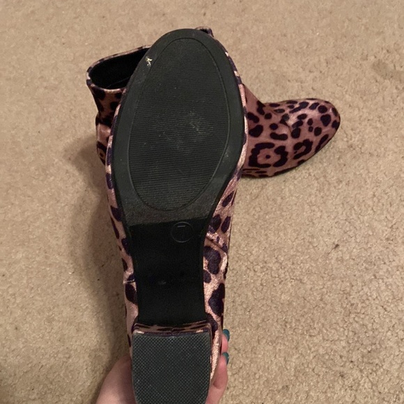 Leopard Boots Size 7 💜 - Picture 6 of 8